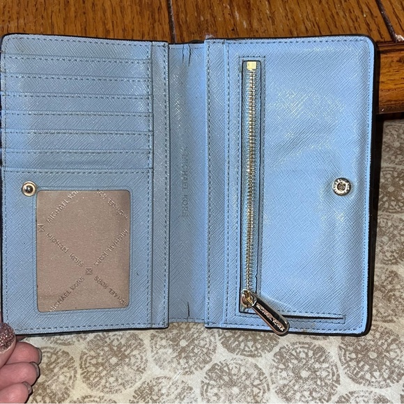 Michael Kors Pale Periwinkle Saffiano Leather Wallet NWOT Q - Picture 6 of 10